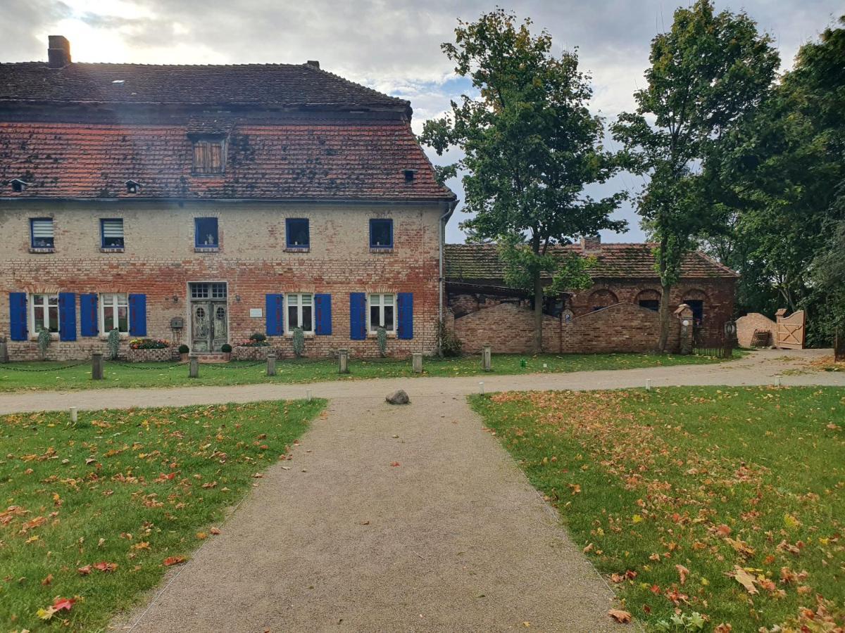 Gesindehaus Am Schloss Kummerower See Kummerow  Exterior photo